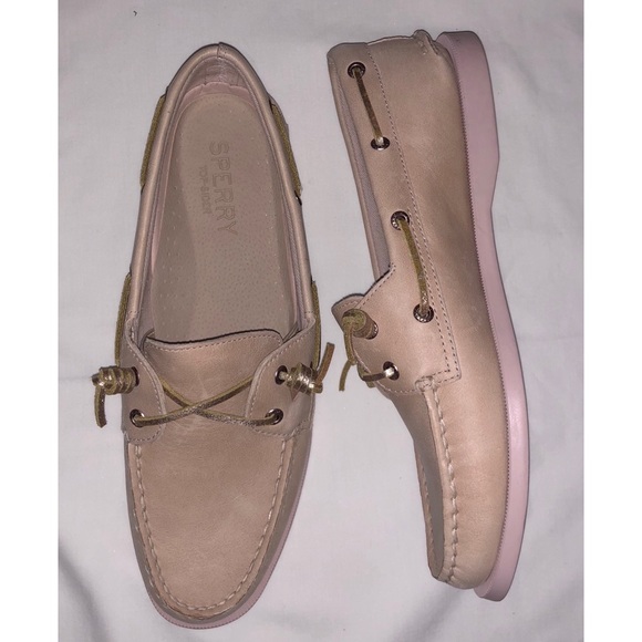 sperry pink loafers